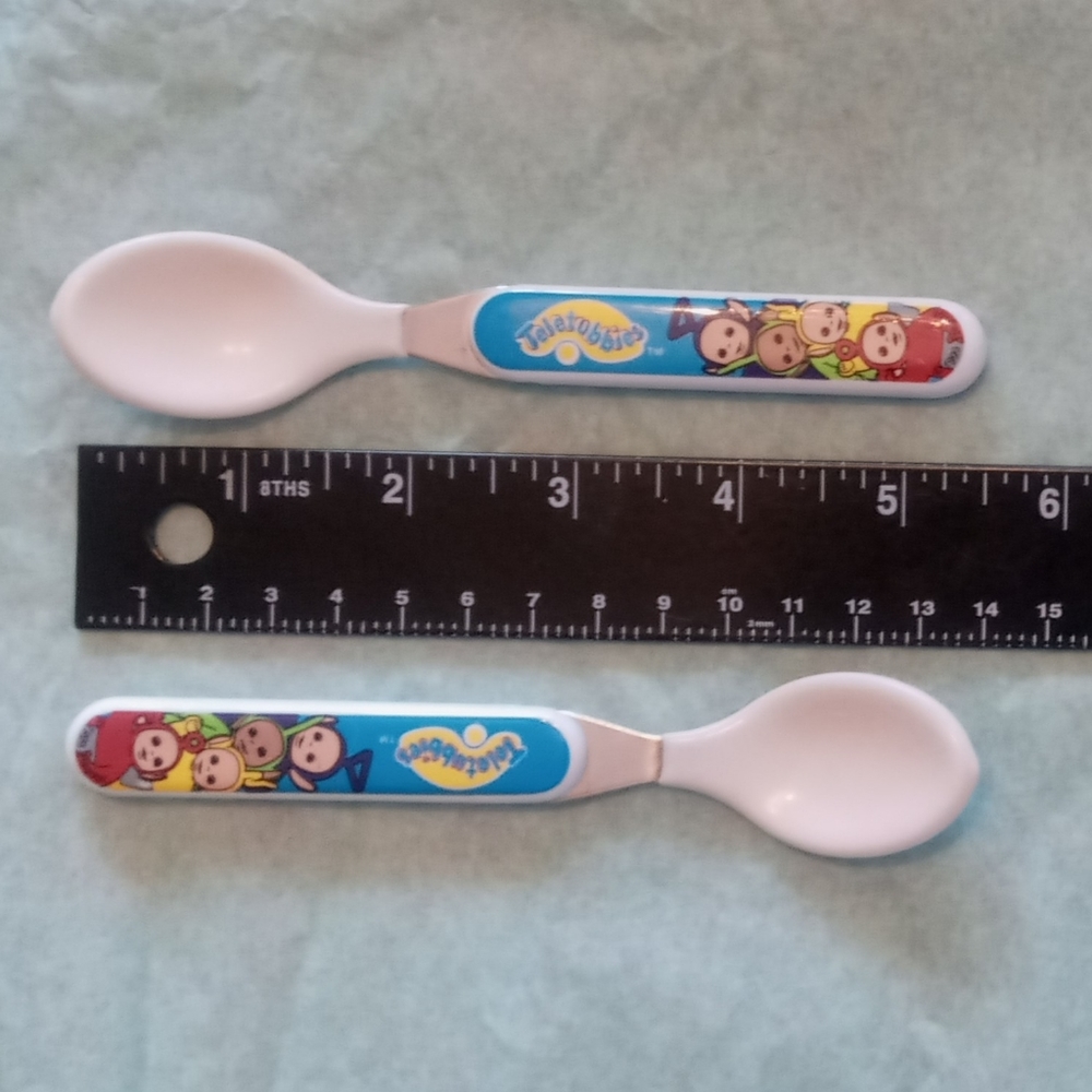 vintage Teletubbies Spoon lot of 2 breakfast spoons cartoon kitchen kids - Picture 4 of 5